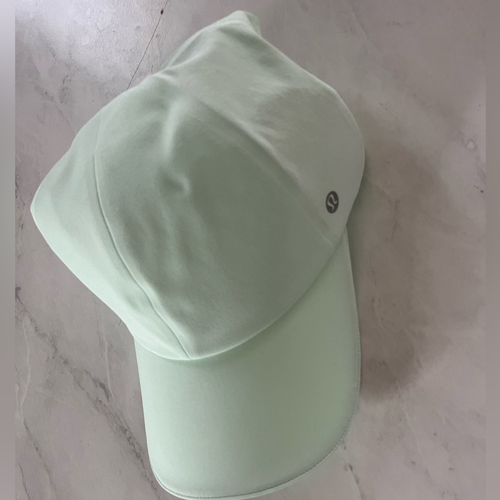 Lululemon women’s cap football caps one size